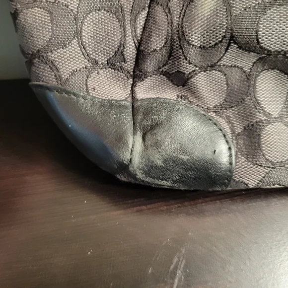 Coach Signature Gray Handbag - Picture 9 of 13